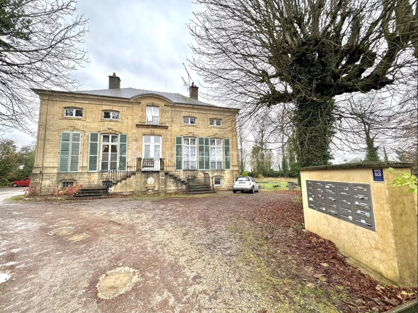 11غرفة بناية في Bazeilles, France رقم 89180