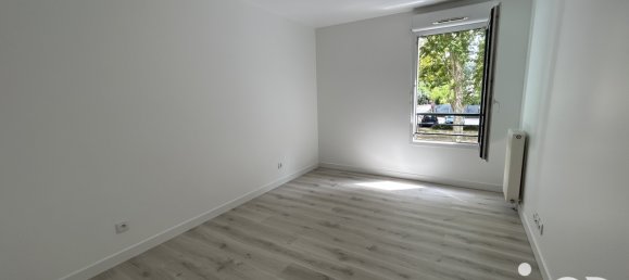 2 bedrooms Apartment in Saint-Ouen-l'Aumone, France No. 348016 8