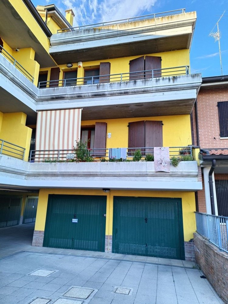 6 bedrooms Duplex in Conselice, Italy No. 362512
