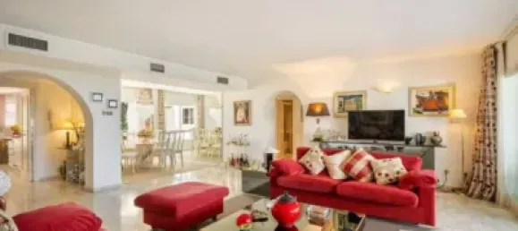 2 bedrooms Apartment in Marbella, Spain No. 195463 3