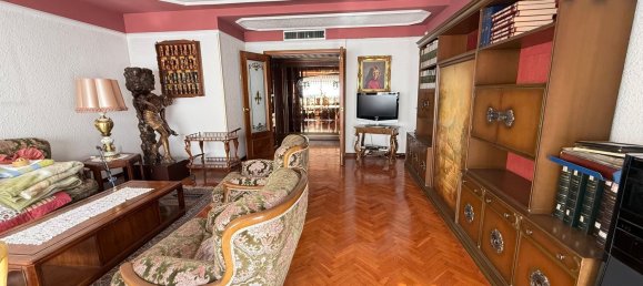 4 bedrooms Apartment in Zaragoza, Spain No. 137395 3
