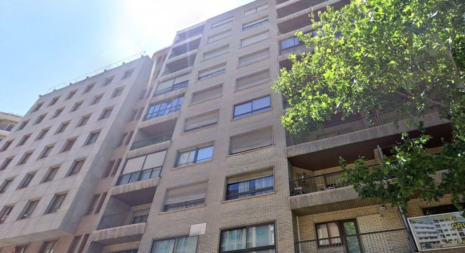 4 bedrooms Apartment in Zaragoza, Spain No. 137395