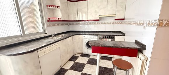 4 bedrooms Apartment in Zaragoza, Spain No. 137395 14