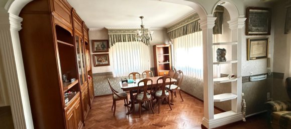 4 bedrooms Apartment in Zaragoza, Spain No. 137395 9