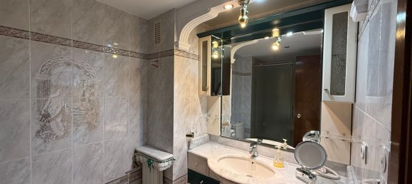 4 bedrooms Apartment in Zaragoza, Spain No. 137395 17