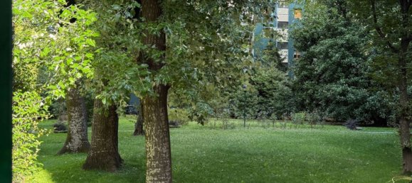 Apartamento de 2 dormitorios en Milan, Italy No. 357822 2