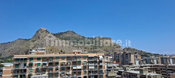 3 bedrooms Apartment in Palermo, Italy No. 360996 7