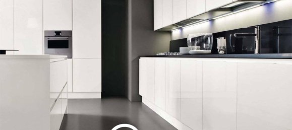 3 rooms Apartment in Treviso, Italy No. 42234 3