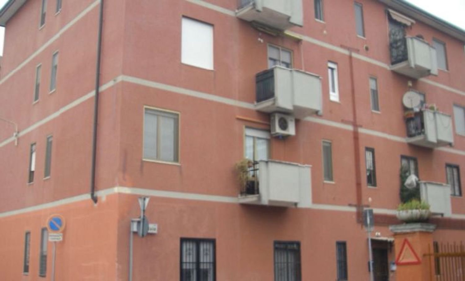 Apartamento de 2 divisões em Rozzano, Italy N.º 13408
