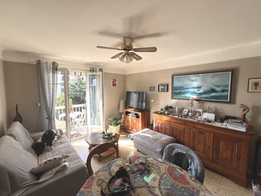 3 غرف نوم شقة في Choisy-le-Roi, France رقم 324200