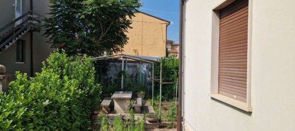 4-Zimmer Haus in Verona, Italy, Nr. 161845 5