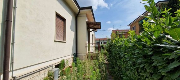 4-Zimmer Haus in Verona, Italy, Nr. 161845 2