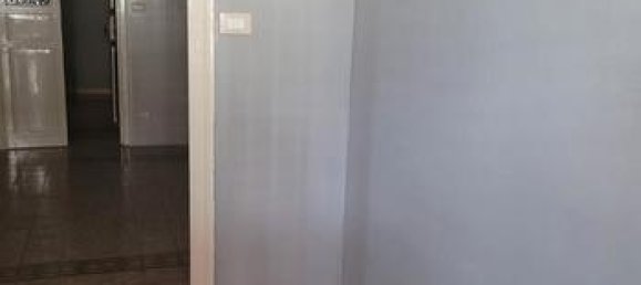 3 rooms Apartment in Palermo, Italy No. 251304 2