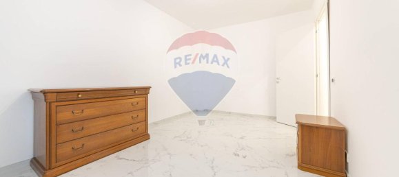 3 rooms Apartment in Guidonia Montecelio, Italy No. 9282 34