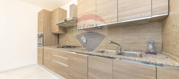 3 rooms Apartment in Guidonia Montecelio, Italy No. 9282 6