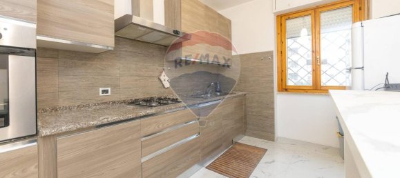 3 rooms Apartment in Guidonia Montecelio, Italy No. 9282 4