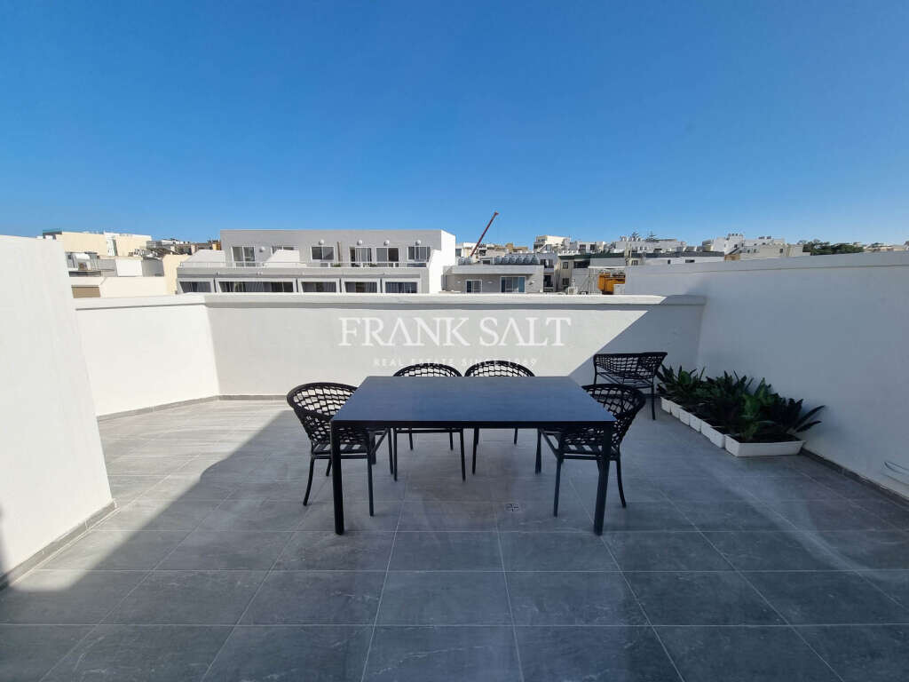 Квартира с 3 спальнями в Сент-Джулианс, Мальта № 7143