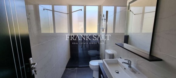 Квартира с 3 спальнями в Сент-Джулианс, Мальта № 7143 6