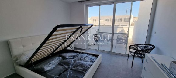 Квартира с 3 спальнями в Сент-Джулианс, Мальта № 7143 5