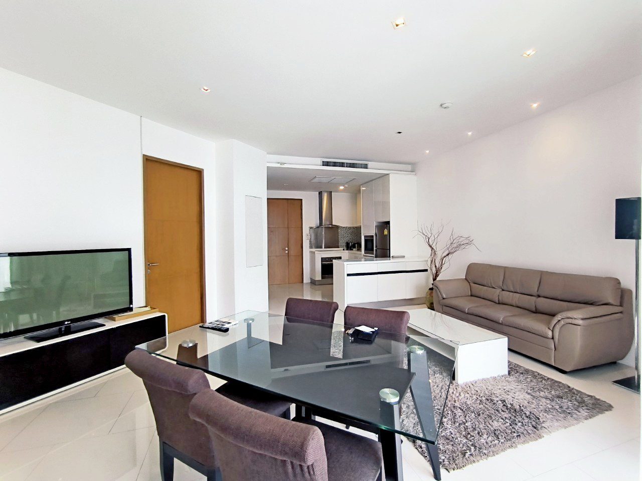 2 bedrooms Condo in Pattaya, Thailand No. 185