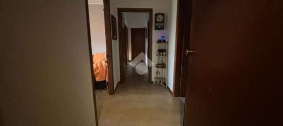 4 bedrooms Apartment in Cassino, Italy No. 332368 9