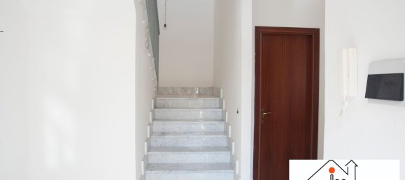 Casa de 5 habitaciónes en Montefredane, Italy No. 162195 4