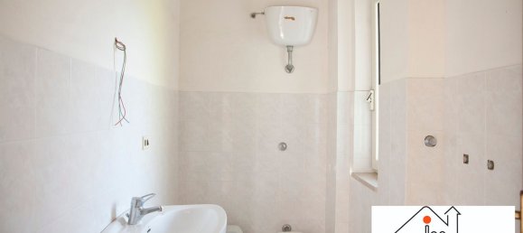 Casa de 5 habitaciónes en Montefredane, Italy No. 162195 8