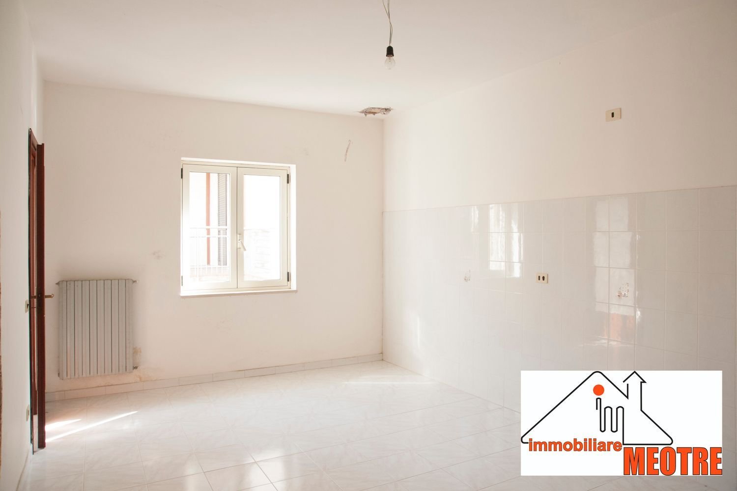 Casa de 5 habitaciónes en Montefredane, Italy No. 162195