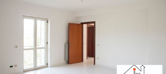 Casa de 5 habitaciónes en Montefredane, Italy No. 162195 24