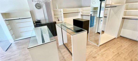 2-Zimmer Gewerbliche Immobilie in Barzanò, Italy, Nr. 82028 24