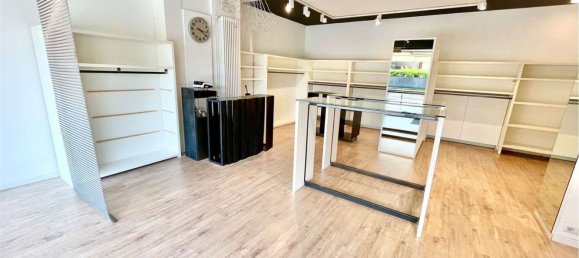 2-Zimmer Gewerbliche Immobilie in Barzanò, Italy, Nr. 82028 26