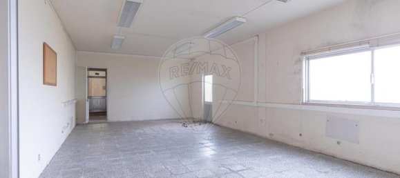 4000m² Warehouse in Marinha Grande, Portugal No. 82210 11