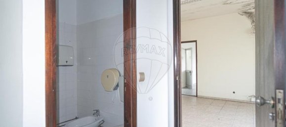 4000m² Warehouse in Marinha Grande, Portugal No. 82210 9