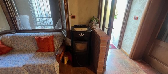 4 bedrooms House in Acquanegra sul Chiese, Italy No. 329550 9