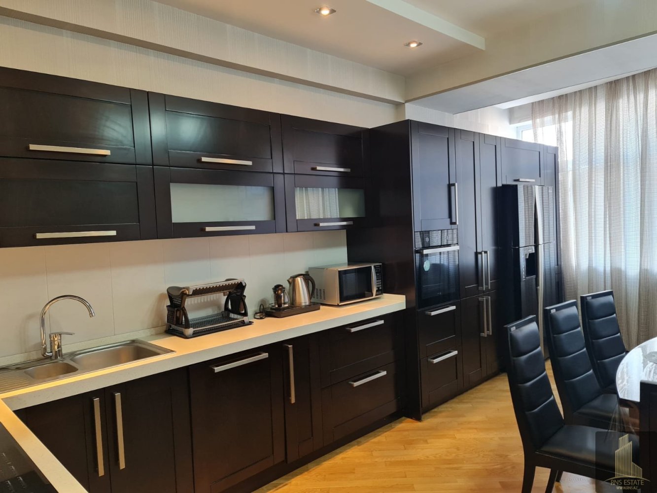 Квартира с 3 спальнями в Насиминский район, Азербайджан № 2097