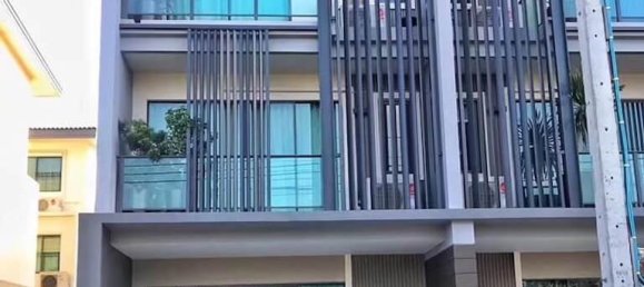 2 bedrooms Cafe / restaurant in Bangkok, Thailand No. 2575 9