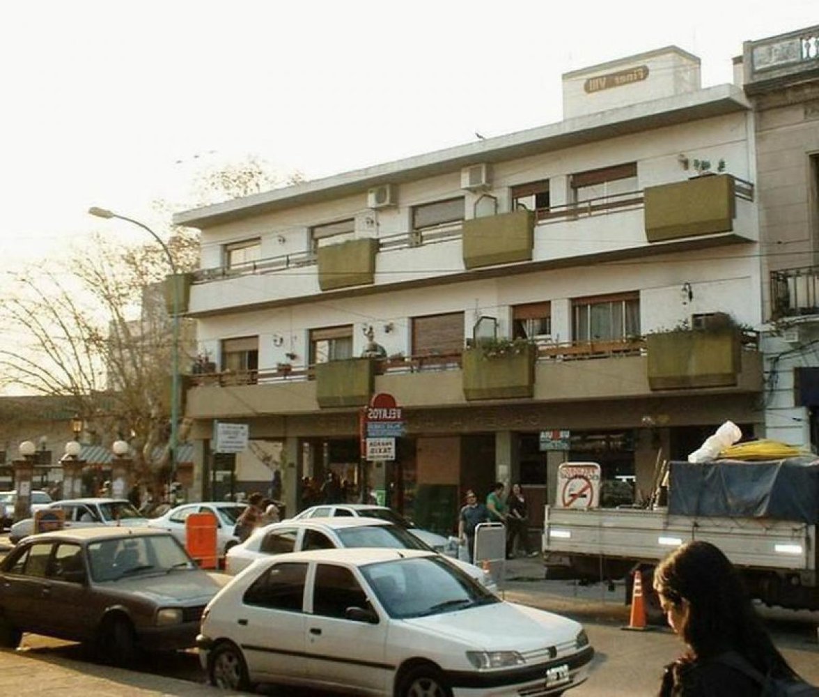  Warehouse in Almirante Brown, Argentina No. 110157