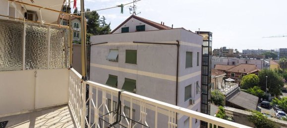 4 rooms Apartment in Finale Ligure, Italy No. 291989 7