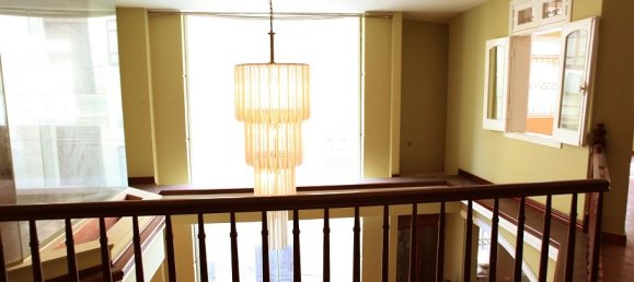 Apartamento de 2 dormitorios en Ba Dinh, Vietnam No. 5976 4