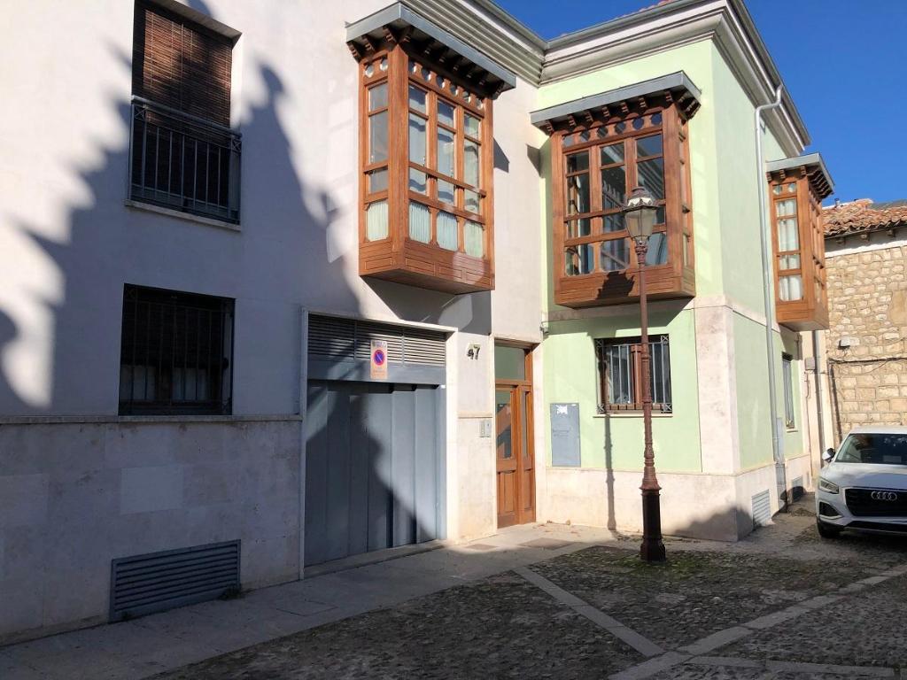  مرآب في Burgos, Spain 32متر مربع رقم 72885
