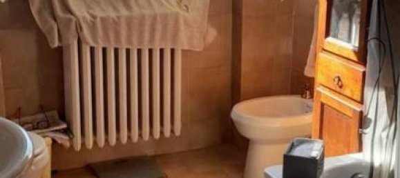 4 rooms House in Campi Bisenzio, Italy No. 28650 6