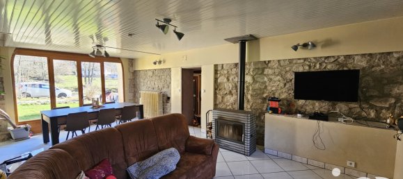 Замки и поместья с 6 комнатами в О-дю-Тан-Шато-Ламбер, Франция № 45969 22