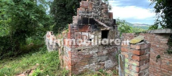 3 bedrooms House in Maiolo, Italy No. 296230 4