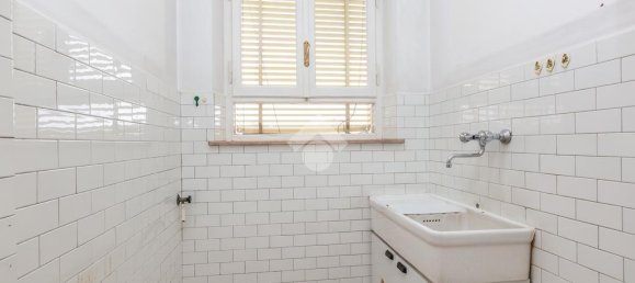 Apartamento de 2 dormitorios en Turin, Italy No. 378900 4