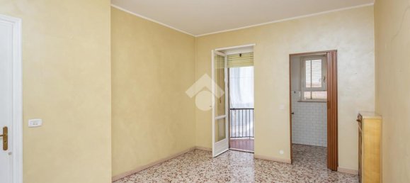 Apartamento de 2 dormitorios en Turin, Italy No. 378900 2