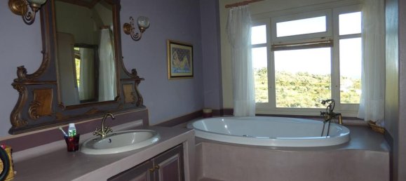 5 Schlafzimmer Villa in Kymi, Greece, Nr. 4259 27