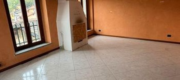 4 rooms Apartment in Cadegliano-Viconago, Italy No. 251293 2