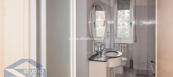 3 rooms Apartment in Lodi, Italy No. 183985 19