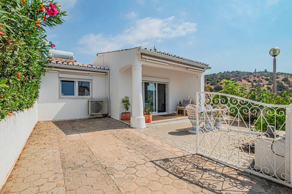 3 bedrooms Villa in Luz, Portugal No. 116131