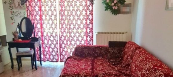 3 rooms Apartment in Castelfranco Piandiscò, Italy No. 284970 2